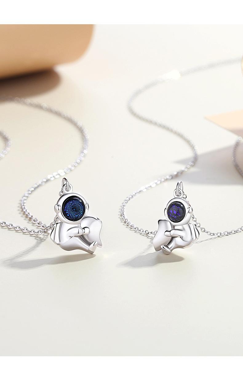 智贝详情图_9相吸宇航员情侣项链男女一对小众百搭ins锁骨链