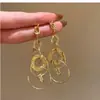 Brincos de Franja Redondos Vazados Plissados Agulha de Prata, Brincos Elegantes da Moda e de Alto Padrão, Pequenos Brincos Exquisitos e Versáteis que Valorizam o Rosto