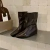 Botas ajustadas, estilo nuevo con diseño plegado, característica interna para aumentar la altura, estilo europeo y americano, tacón elegante de 5 cm, punta cuadrada versátil, botas de moda otoño/invierno, botines para mujer