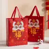 Bolsa de Regalo Roja de Año Nuevo Bolso de Mano para Regalo de Año Nuevo Bolsa de Papel Regalo de Regreso del Festival de Primavera Bolsa de Compras Bolsa de Souvenir Festivo Al por Mayor
