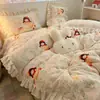 Conjunto de Roupa de Cama Fofo de Lã de Leite Quatro Peças Inverno Plush Dupla Face Capa de Edredom Lençol de Fleece Coral Conjunto de Três Peças para Dormitório