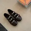 Zapatos Mary Jane de Metal Retro con Hebilla para Mujer, Modelo Nuevo Otoño Temprano 2026, Bonitos y Cómodos, Versátiles Zapatos de Punta Cuadrada de Tacón Bajo