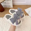 Nuevas Zapatillas de Casa para Mujer Estilo Dulce Europeo Otoño/Invierno con Lazo 3D, Comercio Exterior Transfronterizo, Zapatillas de Pelo de Una Tira