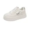 Zapatillas blancas de suela gruesa para mujer que aumentan la altura, nuevas para primavera y otoño 2026, versátiles, casuales, ligeras, con cordones, estilo deportivo, para estudiantes