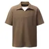 Camisa tipo polo de peso pesado con textura de gofre, solapa de polo, manga corta, diseño de capa falsa de dos piezas, decoración bordada, ropa casual holgada para hombre