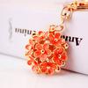 Llavero de margarita de doble cara, accesorio para bolso de mujer, colgante de metal, llavero tridimensional con flor hueca de cinco hojas, 146