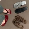 Chanclas Planas Populares para Mujer, Modelo Verano 2026, Sandalias Casuales y Cómodas para Exteriores, Chanclas de Dedo para Playa para Mujer