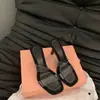 Zapatos de tacón alto estilo francés, sandalias elegantes de slip-on para dama, zapatos de hada para uso exterior, nuevas sandalias transparentes con tiras de verano 2026