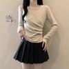Camiseta Manga Longa Assimétrica Decote V Estilo Coreano para Mulheres na Primavera e Outono, Slim Fit, Cintura Curta Ajustada, Camiseta Básica para Usar por Baixo