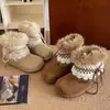Botas de nieve de estilo retro, antideslizantes, de suela gruesa, forradas de felpa para mujer, nueva colección de invierno 2026, adecuadas para uso en exteriores, botas de algodón extra gruesas para mujer