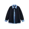 Ropa Vintage Yidao Otoño 2026 Nuevo Estilo Americano Camisa de Manga Larga Falsa de Dos Piezas con Cuello Polo para Hombres y Mujeres Camisa Versátil Retro