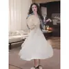 Conjunto de Primavera, un Conjunto Completo de Trajes de Moda, Chaquetas de Mezclilla, Nuevos Vestidos con Diseño de Cintura Adelgazante, Conjunto de Dos Piezas