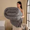 Manta jacquard de comercio exterior transfronterizo, manta gruesa de color liso estilo europeo, manta temu, venta directa del fabricante, manta para siesta