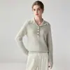 Emagrecedor e versátil! Suéter feminino de cashmere com modelagem solta, gola meio aberta e botões ocultos, top base macio e amigo da pele