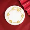 Pulseira de Flor de Trevo de Quatro Folhas Dourada Vietnamita Tendência Que Não Desbota por Muito Tempo, Joia de Imitação de Cobre, Colar de Borboleta de Alto Padrão Transfronteiriço para Mulheres
