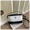 Retro Simple 2026 Primavera Nuevo Alto Valor Moda Casual de Oficina Bolso Pequeño Cuadrado de Mujer Bolso Cruzado de Hombro de Moda