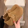 Sapatos femininos estilo Birkenstock com sola grossa, que aumentam a altura e cobertura total, novos para o outono de 2026, mocassins estilo Birkenstock sem cadarço para mulheres