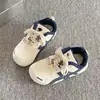 Zapatillas Blancas Acolchadas de Suela Gruesa para Mujer, Nuevo Modelo de Invierno 2026, Zapatillas Casuales Cálidas con Forro de Felpa, Zapatillas de Entrenamiento Alemanas