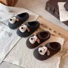 Pantuflas de Algodón Cerradas para Niños 2026 Invierno Nuevos Zapatos Peludos para Niñas Pantuflas de Dibujos Animados con Felpa Cálida Tipo Birkenstock