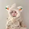 Chapéu cachecol integrado de outono e inverno, chapéu quente para meninos e meninas, chapéu fofo de pelúcia com forro e espessamento, chapéu com proteção de orelha para bebê