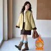 Chaqueta de Niña Forrada de Piel 2026 Nuevo Estilo Más Terciopelo Engrosado Abrigo Infantil Top Elegante Chaqueta de Invierno para Niña