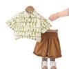 2025 Nueva ropa para niños, camisa coreana de manga corta con estampado completo de letras, traje de verano de dos piezas para niños