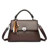 Bolsa tote feminina transfronteiriça de nicho, grande capacidade, prática, novo modelo 2026, bolsa de mão feminina vintage de alta qualidade