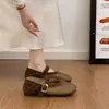 Zapatos de mujer Mary Jane tejidos huecos de fondo plano, nuevo modelo 2026, súper populares con faldas, sandalias de malla transpirables