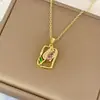 Colar de titânio e aço com design de tulipa transfronteiriço feminino Joker alto senso design minoritário coreano corrente de clavícula de temperamento joias atacado
