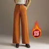 Elegante colección de otoño/invierno 2026: Pantalones rectos para mujer de cintura alta, elegantes y casuales, con forro polar, que presentan una caída favorecedora y un diseño de pierna ancha que estiliza.