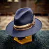 Sombrero de fieltro de oveja estilo vaquero de gran venta transfronteriza, color sólido con sombrero de fieltro decorativo