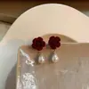 Pendientes de Rosa Roja Afelpada con Perla en Forma de Gota Año Nuevo Estilo Retro Hong Kong Pendientes de Gama Alta Elegantes para Mujer