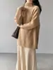 ¡Jiangzuo es fácil de usar! Suéter de punto de cuello alto de longitud media con abertura estilo perezoso para mujer 25 Invierno Punto suelto de alta gama 2598
