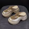 Mules cerrados de estilo vintage europeo para mujer, nuevo estilo verano 2026, sandalias perezosas sin cordones de suela gruesa para aumentar la altura