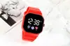 Reloj Deportivo LED de Pantalla Grande, Reloj Moderno y Sencillo, Reloj Cuadrado de Astronauta, Reloj Digital para Estudiantes de Aspecto Sofisticado