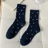 Calcetines Largos de Algodón Estilo Ins de Moda Calcetines para Mujer Otoño/Invierno Nuevos Calcetines de Lunares Calcetines Largos de Moda Calcetines de Lunares