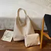 Bolsa de Palha Tecida Retrô Feminina 2026 Nova Grande Capacidade Ombro Único Bolsa de Axila Moda de Alto Padrão Versátil Bolsa para o Dia a Dia