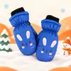 Guantes de invierno para niños de 3 a 10 años, bolsa de dedos de tres capas de terciopelo grueso, cálidos, cortavientos, impermeables, con diseño de dibujos animados, para la nieve
