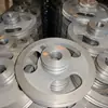 Juego completo de accesorios para máquina de alimentación, que incluye ensamblajes de máquina con trituradora integrada, componentes pequeños de mezcladora y un juego completo de poleas, ejes y cabezales de rodamiento