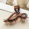 Pinza para el Cabello Rectangular Hueca Estilo Coreano de PC, Pinza Geométrica Grande para el Cabello, Pasador Dongdaemun, Pinza Elegante y Versátil para la Parte Trasera de la Cabeza