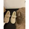 Zapatos peludos versátiles estilo Mary Jane de suela plana para mujer, adecuados para usar al aire libre, nueva colección otoño/invierno 2025, zapatos de algodón con forro de felpa, zapatos de un solo color