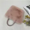 Bolso de mano tipo cesta de verduras nuevo Otoño e Invierno 2020 simple conveniente práctico imitación piel de pelo bolso de hombro