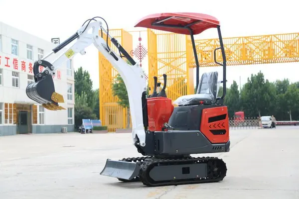 13B小型挖掘机 (3).JPG