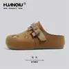 Sapatos Birkenstock Retro Globais Femininos 2026 Nova Coleção Primavera/Verão Bico Fechado Slip-On Sapatos Preguiçosos Estrela Borboleta Meio Chinelo