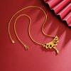Collar de gota de agua hueca con cola de pavo real de oro vietnamita chapado en oro, joyería de nicho de lujo ligero para mujer, fabricantes de accesorios transfronterizos al por mayor