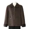 Chaqueta holgada estilo mom que estiliza, con cuello de solapa, nueva colección otoño/invierno 2026, moderno top de mezcla de lana para mujer de mediana edad, estilo corto
