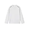 Nova Camiseta Branca de Manga Longa Primavera 2026, Unissex, Modelagem Solta, Moderna, Bordada, Top Casual