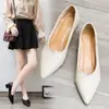 Salto Alto Feminino Estilo Coreano Bico Fino Slip-On Modelo Novo Primavera/Verão 2026 Versátil Salto Bloco