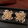 Pendientes Exagerados de Plata con Diseño de Flor Cortada Estilo Europeo y Americano, Diseño Único, Estilo Minimalista, Lujo Ligero, Sensación de Alta Gama, Exquisitos Accesorios para Orejas