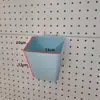 Accesorios para Tablero Perforado de Agujeros Redondos Espaciado de 16 Agujeros 25 Accesorios Tablero de Almacenamiento de Pared de Fondo de Escritorio Piezas de Cesta Colgante Caja